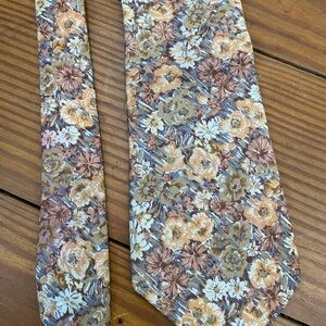 Liberty Floral Men's Tie in Earth Tones